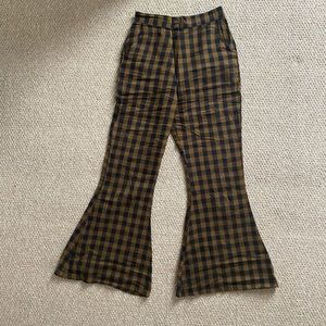 Earth bound plaid flair pants size small